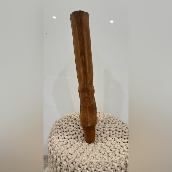 Elegant Chesnut Suede Knee-High Boots - Picture 4 of 5